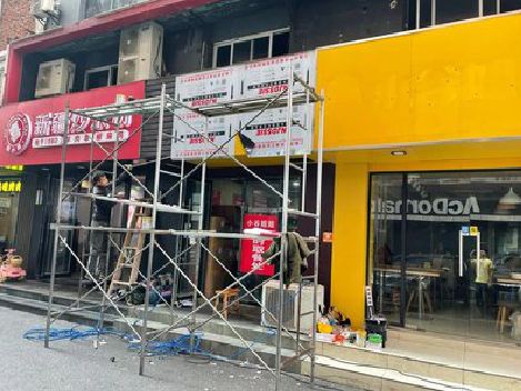 连江制作广告招牌如何避免它发黄？